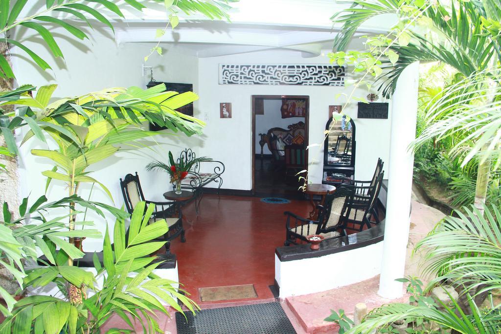 Traditional Kandyan House Exterior photo